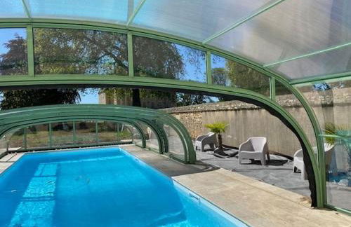 Maison de charme avec piscine couverte, vélos, barque et coin pêche, proche Châteauroux et George Sand - FR-1-591-168 - Foto 4