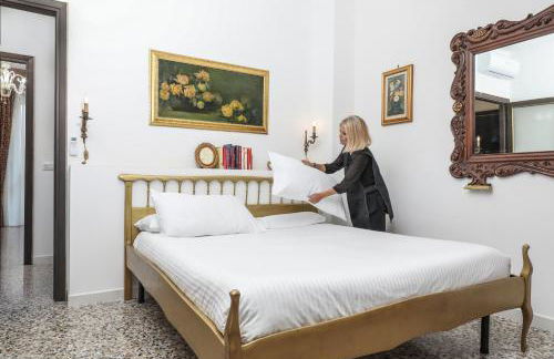 SUITE ANGOLO ALLA STAZIONE - Appartamento con terrazzo panoramico - Photo 4