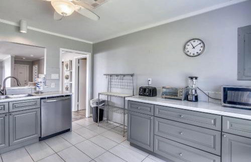 Bermuda Beachfront by Ryson Vacation Rentals - Photo 23