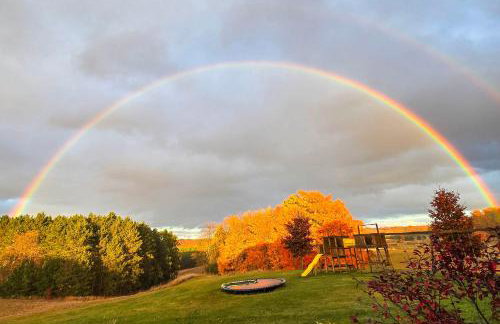 7,000 Sq Ft! Private Rapid City Estate with Pool - Foto 2