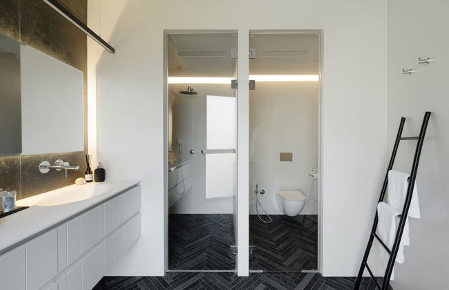 The Y House - Photo 55