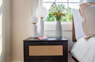 Lakeview Villa with Private Hot Tub, Firepit & Spacious Decks with Breathtaking Cliff Views - Foto 33