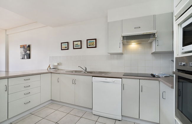 Newcastle Short Stay Apartments - Sandbar Newcastle Beach - Photo 5