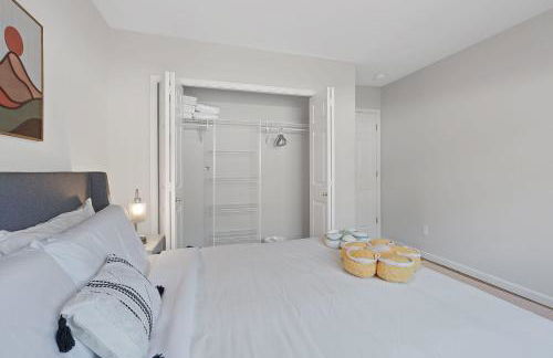 Designer Daylight Basement Near Edmonds Downtown - Photo 31