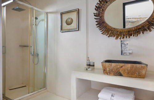 5 bedroom villa with pool, sunset views, direct access to the sea - Foto 57