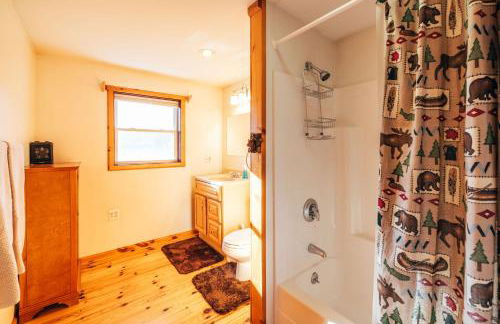 Ski Chalet w-Hot Tub, Only 3 min to Sunday River ski lifts! - Foto 24