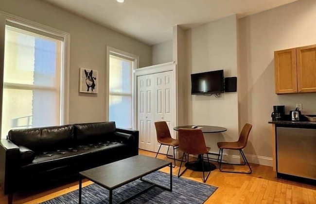 Maverick Suites at 402 Columbus Ave - Foto 45
