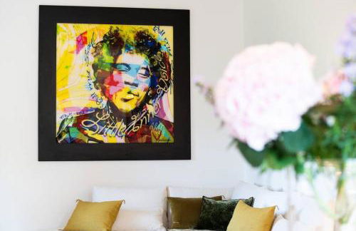 Maison Tropézienne en plein centre avec jardin et piscine - Photo 3