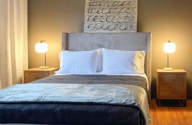 Luxury Warehouse District Condo - Foto 14