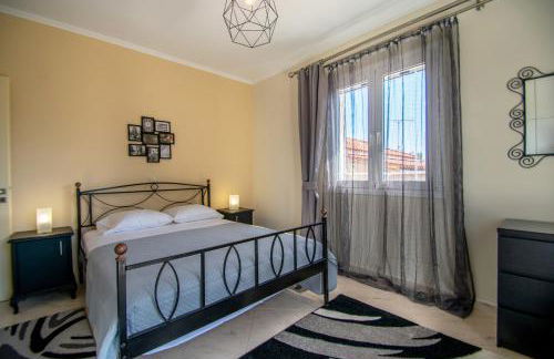 Dimitrios House - 2 Bedrooms & Cozy Atmosphere, by ZanteWize - Foto 8