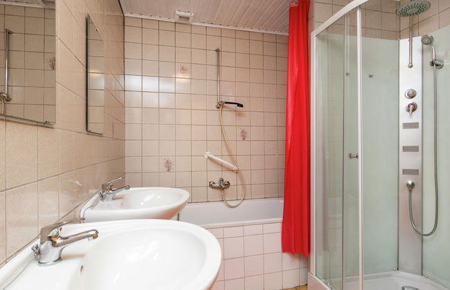 Holiday Home in Montleban With Garden - Foto 30