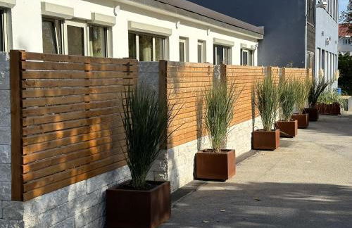 FIDSCHI'S Apartment + Hotel - Photo 3