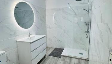 Casa con Terraza Privada, Atardeceres y Barbacoa - Foto 3