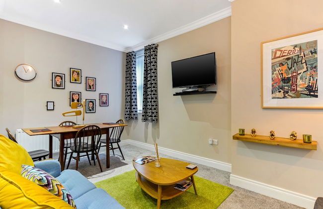 Snug at Clarence - Near Museum of Free Derry and Bloody Sunday Memorial - Foto 29