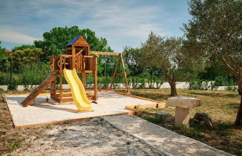 4 Bedroom Awesome Home In Dubravice - Foto 22