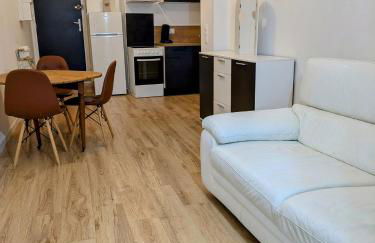 Sous la tour - Foto 44