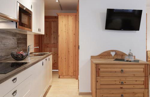 Chalet Tyrolian Apartments - by Familiaris - Pools 500 meters - Foto 26