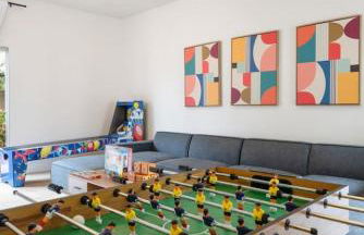 Vintage Vibes Near Airport Games Sleeps 8 - Foto 2