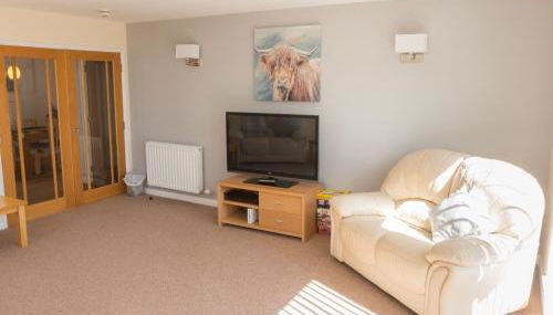 Seaview Apartment - Photo 4