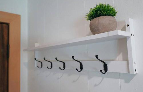 Beautiful Renovated Cozy Forest Home with Hot Tub in Crestline - Foto 50