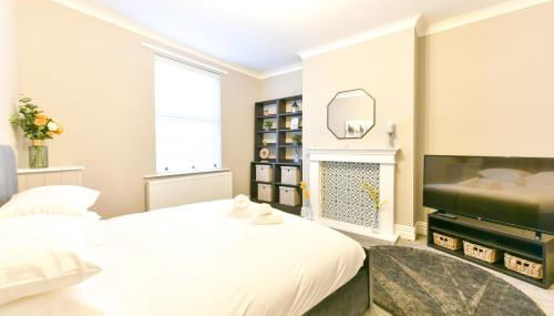 4 Bedroom, 2 bathroom house - Free Parking - Foto 4