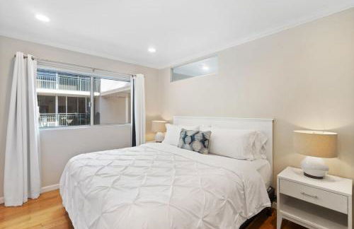 The Andalusite - Oceanfront Steps from the Sand - Foto 16