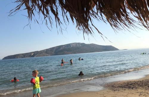 Seaview 2nd flr. apt. next to the beach, wifi,a/c,p/c media. - Foto 15