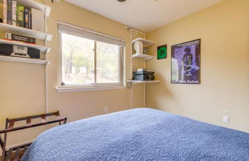 Austin Home Near Zilker Park with Yard Pets Allowed - Photo 23