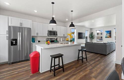 Stay with Style in this Townhome - Photo 1