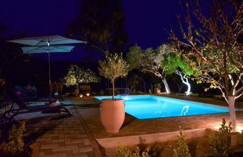 The Red House in Dassia - Foto 6