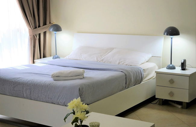 Bright furnished studio near metro in Tecom - ALIA - Photo 3