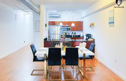 The Stallion #204 - Modern Spacious 1BD Loft - Close to Attractions - Foto 11