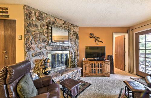 Mountain-View Angel Fire Condo Walk to Skiing - Foto 4