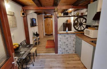 Studio apartment Bertolina, 50m from sea - Photo 1