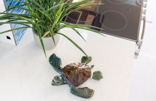 Diamond Head and Ocean views with King Bed and Parking - Foto 62