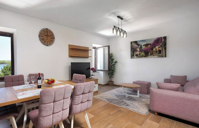 Seafront Apartment Nana 2 - Foto 1