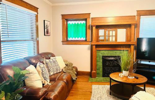 Spacious 6BR Home - Near Top Attractions - Photo 30