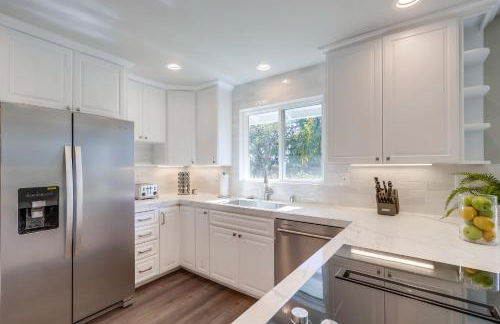 Gorgeous Upgraded 5 Bedroom & 3 Bath Home with pool - Foto 38