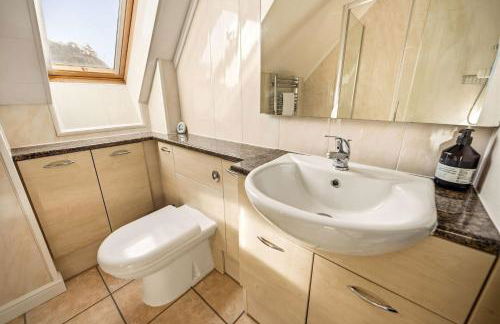 Stunning Sea Views - 3BD & Free Parking - Foto 17