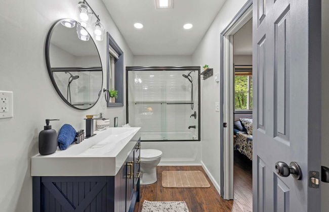 The Tranquil Trails by Avantstay Lake Access, Deck, Fireplace - Foto 27