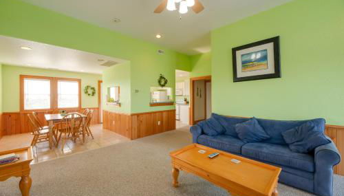 Quiet Hatteras Duplex with Decks about 1 Mile to Beach - Foto 5