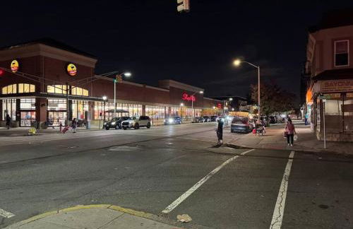 For NYC visitors 9min to NYC train-15min to EWR - Foto 21