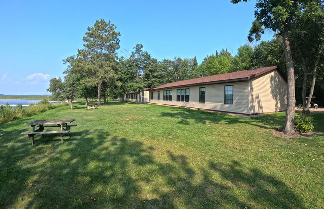 Sunset Cove Resort - Photo 4