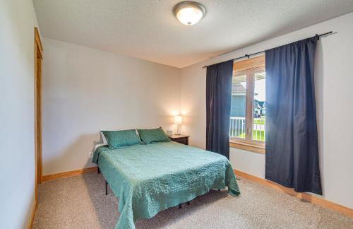 Hot Tub and Fenced Yard Spacious Fargo Home! - Foto 13