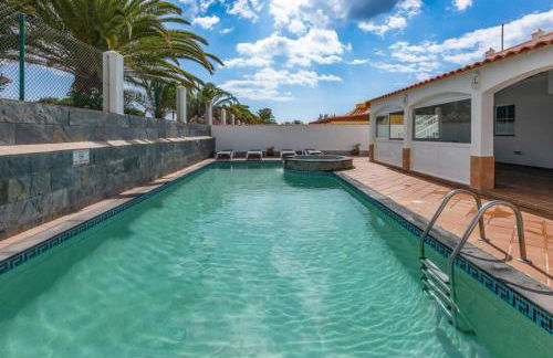 PRIMERA LUXURY HOUSE - Photo 4