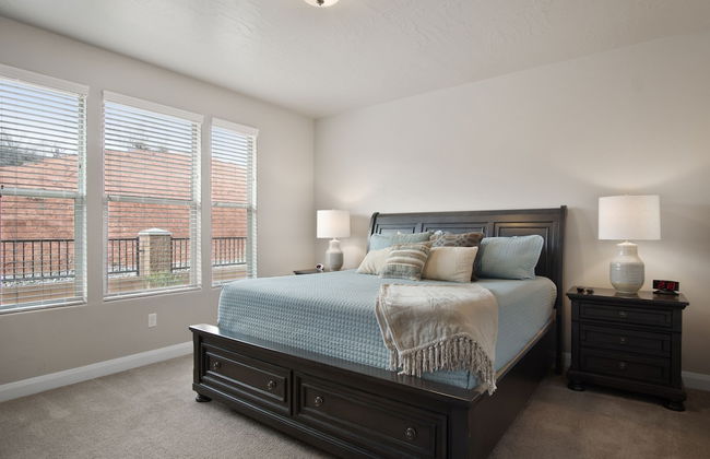 All Inn the Family - Photo 5