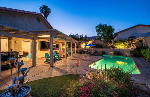 Coachella Chill: Luxury 4BR/4King Paradise Retreat - Foto 10