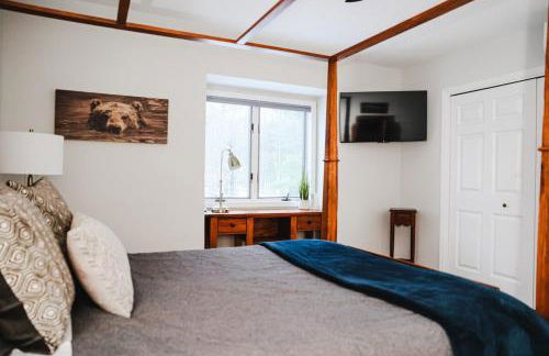 NEWLY REMODELED FOUR BEDROOM All SEASON CONDO W MOUNTAIN VIEWS - Foto 36