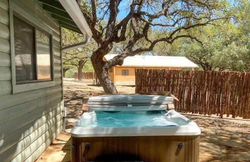 Cozy Cabin in Ingram, Texas for Romantic Weekends Away - Foto 5