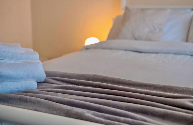 Cosy Home-sleeps 5- Private Garden- Free Parking - Foto 2